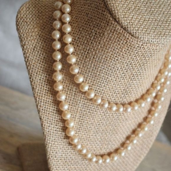 Vintage pre-loved glass pearl long necklace - Picture 3 of 4